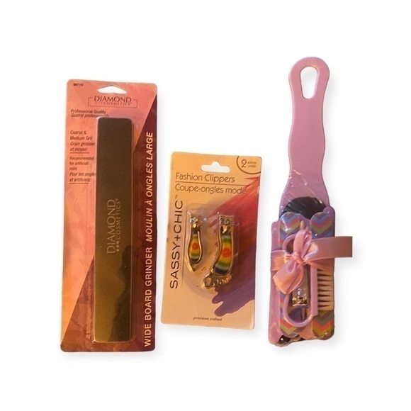 BUNDLE of nail care set ( new) woman’s - Picture 1 of 5